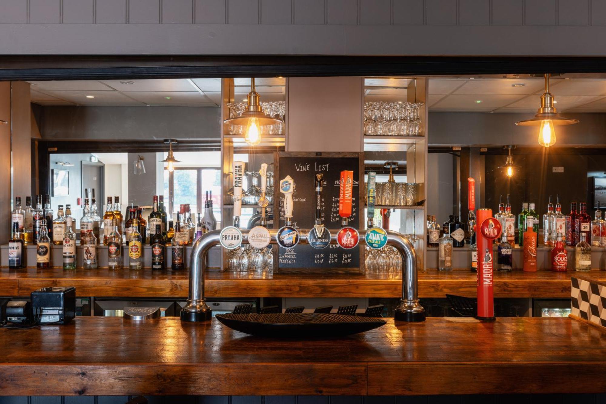 The Stones Hotel Salisbury Zewnętrze zdjęcie